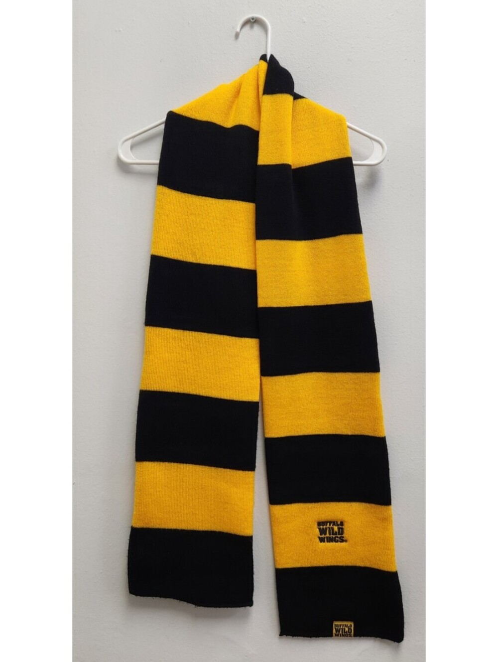 Buffalo Wild Wings Scarf Black and Yellow Striped Soccer Style Fan Gear